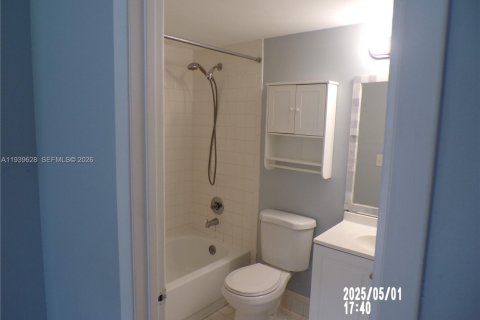 Купить кондоминиум в Пемброк-Пайнс, Флорида 1 спальня, 75.34м2, № 1997007 - фото 10