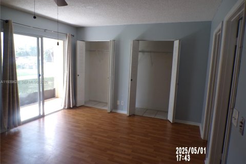 Купить кондоминиум в Пемброк-Пайнс, Флорида 1 спальня, 75.34м2, № 1997007 - фото 14