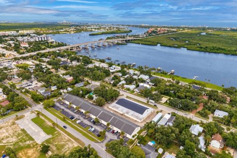 Propiedad comercial en venta en New Smyrna Beach, Florida, 3225.29 m2 № 2416986 - foto 2