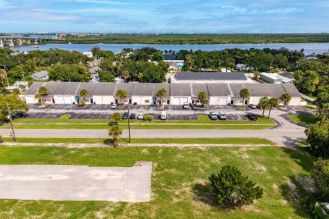 Propiedad comercial en venta en New Smyrna Beach, Florida, 3225.29 m2 № 2416986 - foto 14