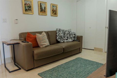 Купить кондоминиум в Майами, Флорида 2 спальни, 119.84м2, № 1867549 - фото 14
