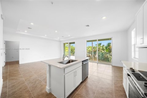 Casa en venta en Bonita Springs, Florida, 3 dormitorios, 170.94 m2 № 1961992 - foto 2