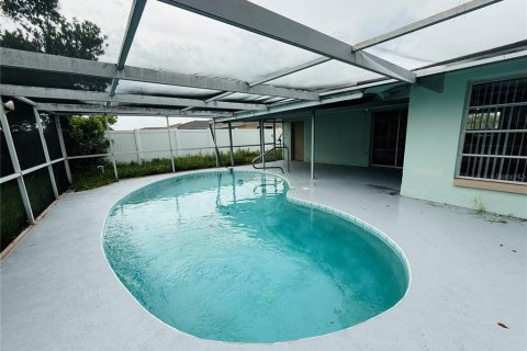 Villa ou maison à louer à Port Richey, Floride: 2 chambres, 101.82 m2 № 2310158 - photo 27