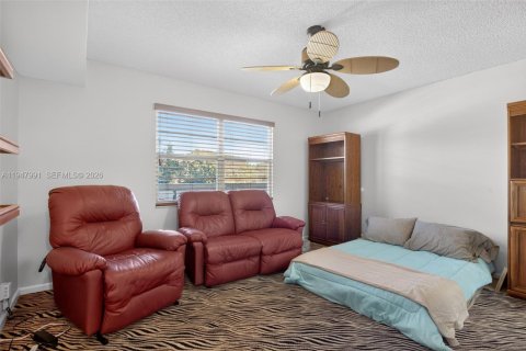 Condo in Coconut Creek, Florida, 2 bedrooms  № 2004227 - photo 7