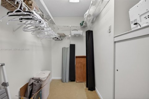 Condo in Coconut Creek, Florida, 2 bedrooms  № 2004227 - photo 9