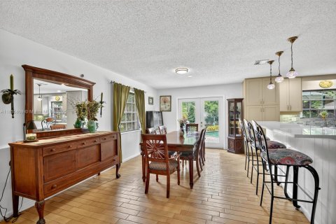 House in Lake Worth, Florida 4 bedrooms, 262.36 sq.m. № 1878561 - photo 10