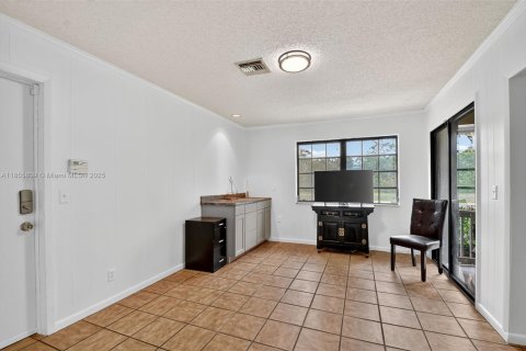 House in Lake Worth, Florida 4 bedrooms, 262.36 sq.m. № 1878561 - photo 24