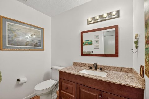 House in Lake Worth, Florida 4 bedrooms, 262.36 sq.m. № 1878561 - photo 22