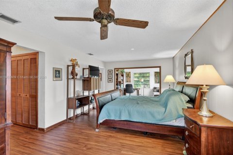 House in Lake Worth, Florida 4 bedrooms, 262.36 sq.m. № 1878561 - photo 30