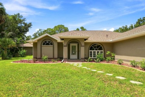 House in North Port, Florida 3 bedrooms, 244.52 sq.m. № 2351543 - photo 8