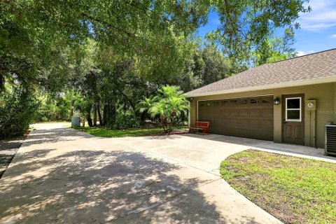 House in North Port, Florida 3 bedrooms, 244.52 sq.m. № 2351543 - photo 6