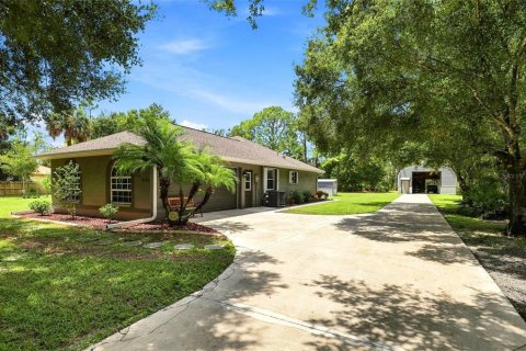 House in North Port, Florida 3 bedrooms, 244.52 sq.m. № 2351543 - photo 5