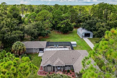 Villa ou maison à North Port, Floride 3 chambres, 244.52 m2 № 2351543