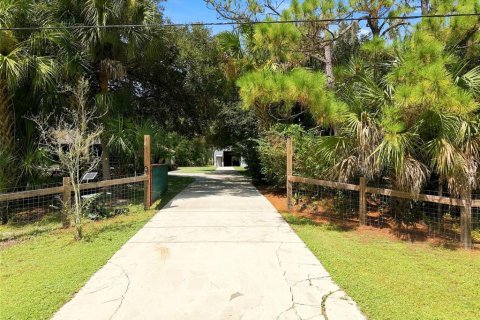 House in North Port, Florida 3 bedrooms, 244.52 sq.m. № 2351543 - photo 4