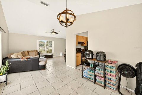 House in Tarpon Springs, Florida 3 bedrooms, 144.83 sq.m. № 2237060 - photo 6