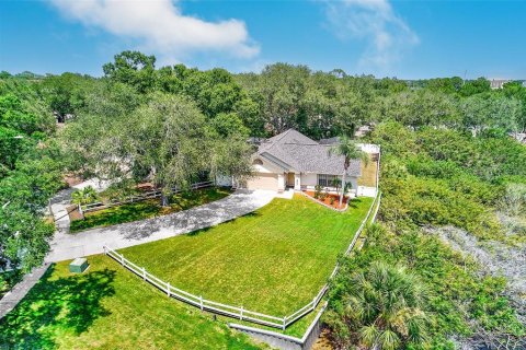 House in Tarpon Springs, Florida 3 bedrooms, 144.83 sq.m. № 2237060 - photo 22