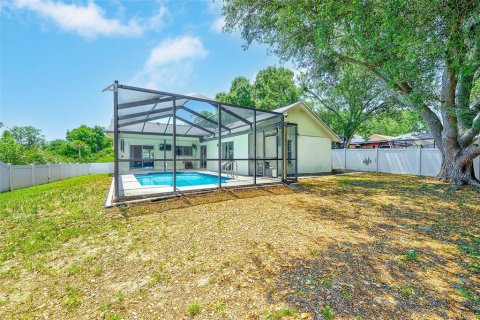 House in Tarpon Springs, Florida 3 bedrooms, 144.83 sq.m. № 2237060 - photo 20