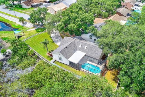 House in Tarpon Springs, Florida 3 bedrooms, 144.83 sq.m. № 2237060 - photo 23