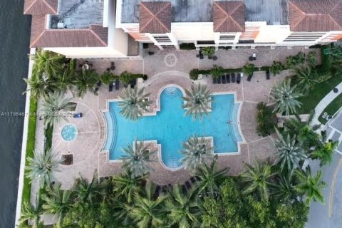 Copropriété à vendre à Sunny Isles Beach, Floride: 3 chambres, 125.7 m2 № 1708417 - photo 17