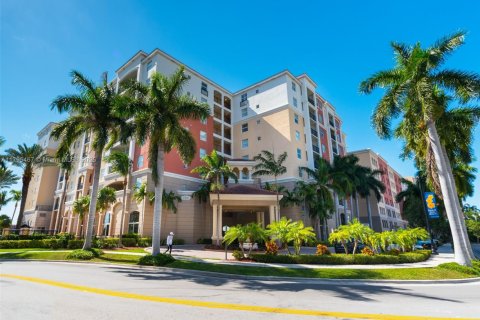 Copropriété à vendre à Sunny Isles Beach, Floride: 3 chambres, 125.7 m2 № 1708417 - photo 1