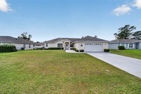 House in Ocala, Florida 3 bedrooms, 166.67 sq.m. № 2388773 - photo 8