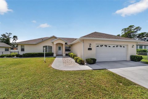 House in Ocala, Florida 3 bedrooms, 166.67 sq.m. № 2388773 - photo 2