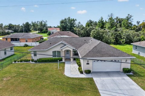 House in Ocala, Florida 3 bedrooms, 166.67 sq.m. № 2388773 - photo 4