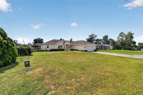 House in Ocala, Florida 3 bedrooms, 166.67 sq.m. № 2388773 - photo 9