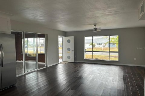 Casa en venta en Sun City Center, Florida, 2 dormitorios, 132.39 m2 № 1907929 - foto 8