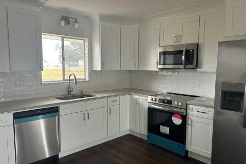 Casa en venta en Sun City Center, Florida, 2 dormitorios, 132.39 m2 № 1907929 - foto 2