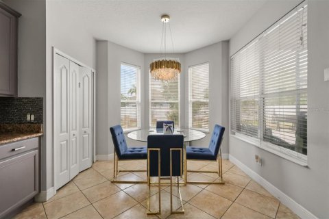Villa ou maison à vendre à Orlando, Floride: 5 chambres, 315.31 m2 № 2408226 - photo 15