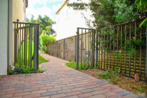 Villa ou maison à vendre à Wellington, Floride: 5 chambres, 353.59 m2 № 2083304 - photo 21