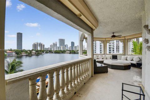 Condo in Aventura, Florida, 3 bedrooms  № 1962656