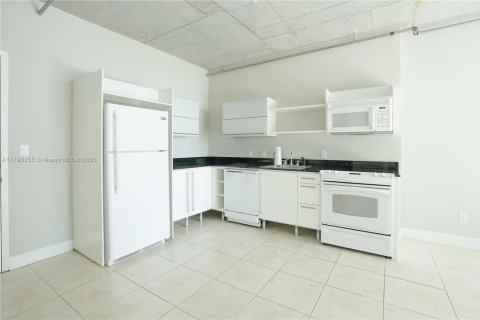 Купить кондоминиум в Майами, Флорида 1 спальня, 59.27м2, № 1711709 - фото 3