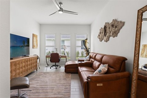 House in Brooksville, Florida 4 bedrooms, 286.79 sq.m. № 2396405 - photo 4
