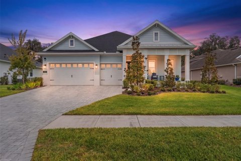 House in Brooksville, Florida 4 bedrooms, 286.79 sq.m. № 2396405