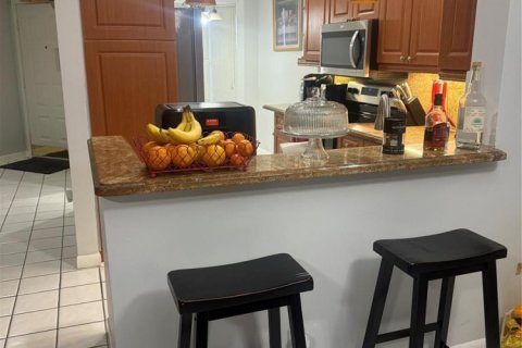 House in Tamarac, Florida 3 bedrooms, 135.08 sq.m. № 2250321 - photo 8