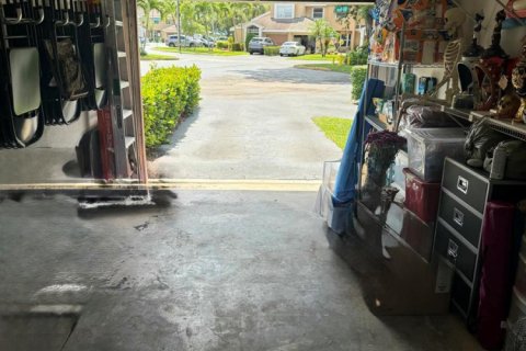 House in Tamarac, Florida 3 bedrooms, 135.08 sq.m. № 2250321 - photo 28