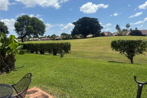 House in Tamarac, Florida 3 bedrooms, 135.08 sq.m. № 2250321 - photo 4