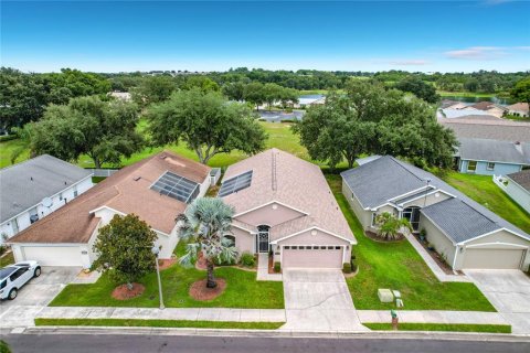 House in Lake Wales, Florida 3 bedrooms, 159.61 sq.m. № 2210090 - photo 2
