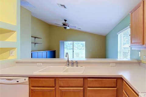 House in Lake Wales, Florida 3 bedrooms, 159.61 sq.m. № 2210090 - photo 12