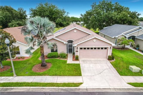 House in Lake Wales, Florida 3 bedrooms, 159.61 sq.m. № 2210090 - photo 4