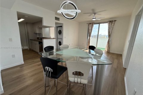 Снять в аренду квартиру в Майами, Флорида 2 спальни, 91.42м2, № 1889678 - фото 5