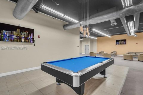 Снять в аренду квартиру в Майами, Флорида 2 спальни, 91.42м2, № 1889678 - фото 26