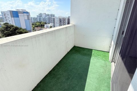 Снять в аренду квартиру в Майами, Флорида 2 спальни, 91.42м2, № 1889678 - фото 22