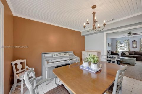 Villa ou maison à vendre à Homestead, Floride: 4 chambres, 163.32 m2 № 1896465 - photo 14
