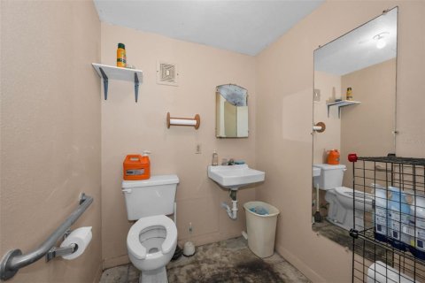 Propiedad comercial en venta en Seminole, Florida, 418.71 m2 № 2217146 - foto 30