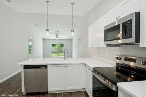 Villa ou maison à louer à West Palm Beach, Floride: 3 chambres, 105.07 m2 № 2353078 - photo 9