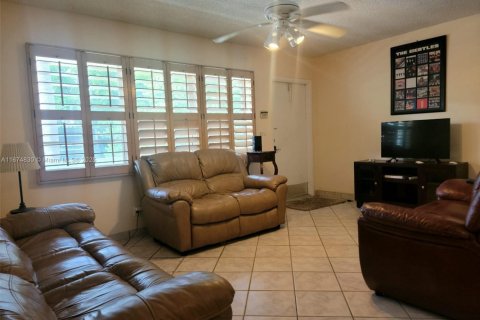 Condo in Fort Lauderdale, Florida, 1 bedroom  № 1959820 - photo 5