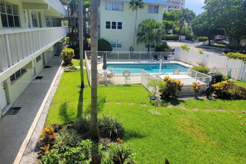 Condo in Fort Lauderdale, Florida, 1 bedroom  № 1959820 - photo 2